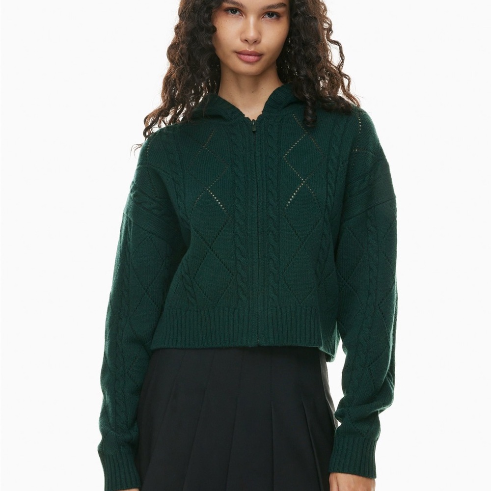 Aritzia Women's Green Cable Knit Sweater